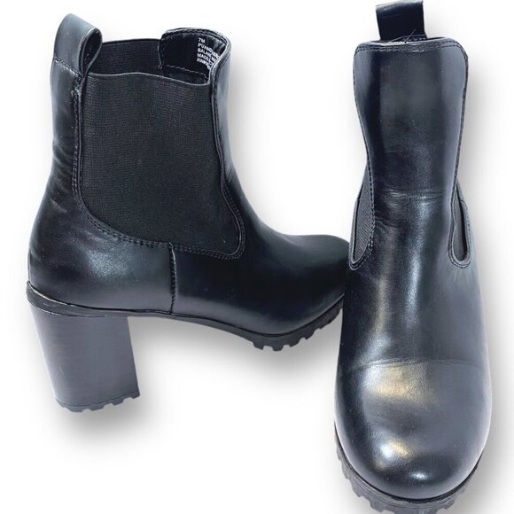 Express Ankle Booties Womens Sz 7M Black Chunky Lug Sole Block Heel Combat Boot - Picture 1 of 12
